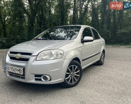 Серый Шевроле Авео, объемом двигателя 1.6 л и пробегом 164 тыс. км за 3800 $, фото 1 на Automoto.ua