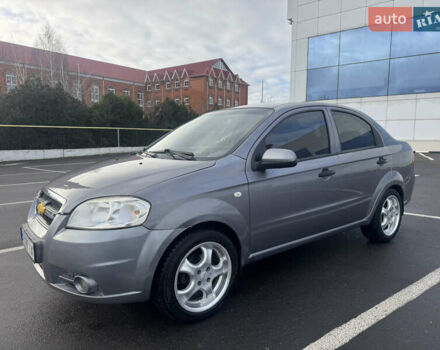 Серый Шевроле Авео, объемом двигателя 1.5 л и пробегом 138 тыс. км за 3800 $, фото 1 на Automoto.ua