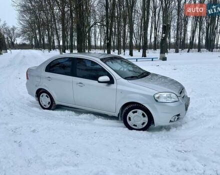 Серый Шевроле Авео, объемом двигателя 1.6 л и пробегом 110 тыс. км за 5200 $, фото 1 на Automoto.ua