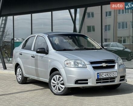 Серый Шевроле Авео, объемом двигателя 1.5 л и пробегом 211 тыс. км за 2700 $, фото 1 на Automoto.ua