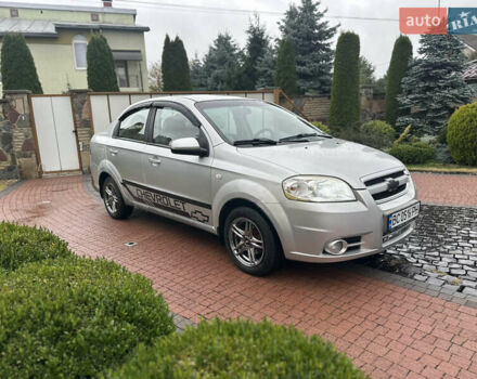 Серый Шевроле Авео, объемом двигателя 1.6 л и пробегом 214 тыс. км за 2650 $, фото 1 на Automoto.ua