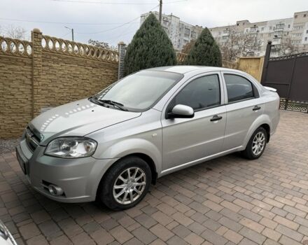 Серый Шевроле Авео, объемом двигателя 1.5 л и пробегом 180 тыс. км за 3900 $, фото 1 на Automoto.ua