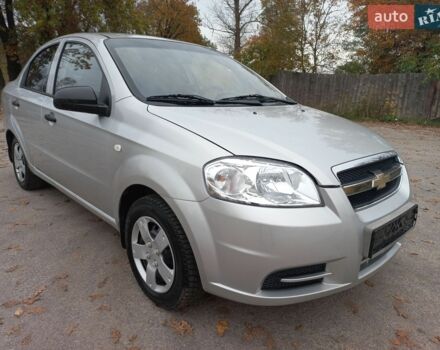 Серый Шевроле Авео, объемом двигателя 1.5 л и пробегом 215 тыс. км за 4500 $, фото 1 на Automoto.ua