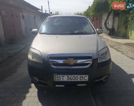 Серый Шевроле Авео, объемом двигателя 1.6 л и пробегом 350 тыс. км за 2500 $, фото 1 на Automoto.ua