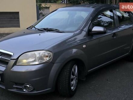 Серый Шевроле Авео, объемом двигателя 1.5 л и пробегом 210 тыс. км за 3500 $, фото 1 на Automoto.ua