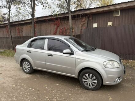 Серый Шевроле Авео, объемом двигателя 1.5 л и пробегом 184 тыс. км за 4200 $, фото 1 на Automoto.ua