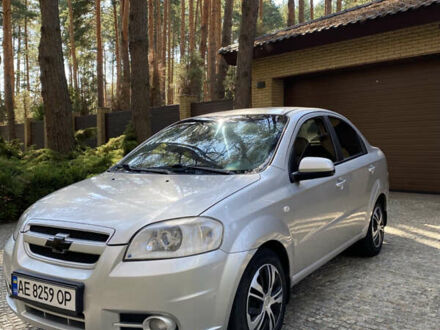 Шевроле Авео 2007 в Новомосковске на Automoto.ua Серый Шевроле Авео, объемом двигателя 1.6 л и пробегом 300 тыс. км за 3650 $, фото 1 на Automoto.ua