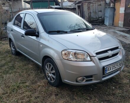 Серый Шевроле Авео, объемом двигателя 1.6 л и пробегом 258 тыс. км за 3900 $, фото 1 на Automoto.ua