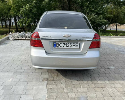 Серый Шевроле Авео, объемом двигателя 1.6 л и пробегом 300 тыс. км за 3000 $, фото 1 на Automoto.ua