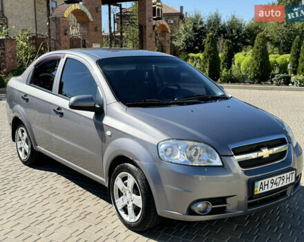 Серый Шевроле Авео, объемом двигателя 1.5 л и пробегом 165 тыс. км за 4800 $, фото 1 на Automoto.ua