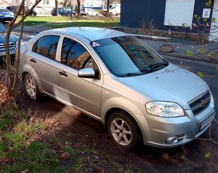 Сірий Шевроле Авео, об'ємом двигуна 1.5 л та пробігом 156 тис. км за 3000 $, фото 1 на Automoto.ua