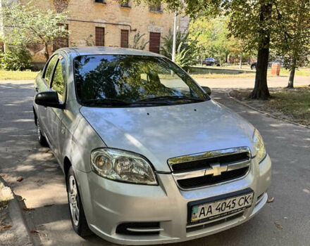 Серый Шевроле Авео, объемом двигателя 1.5 л и пробегом 560 тыс. км за 2450 $, фото 1 на Automoto.ua