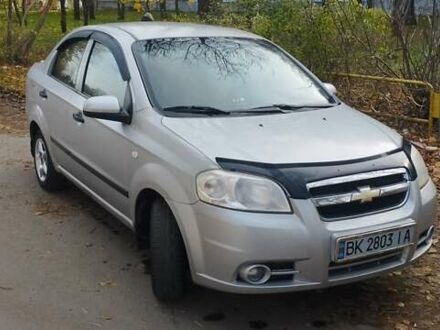 Серый Шевроле Авео, объемом двигателя 1.5 л и пробегом 296 тыс. км за 3499 $, фото 1 на Automoto.ua