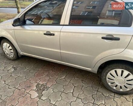 Сірий Шевроле Авео, об'ємом двигуна 1.5 л та пробігом 194 тис. км за 3700 $, фото 1 на Automoto.ua