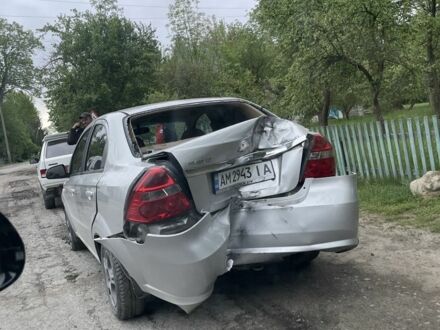 Шевроле Авео 2007 в Коростене на Automoto.ua Серый Шевроле Авео, объемом двигателя 1.6 л и пробегом 140 тыс. км за 2500 $, фото 1 на Automoto.ua