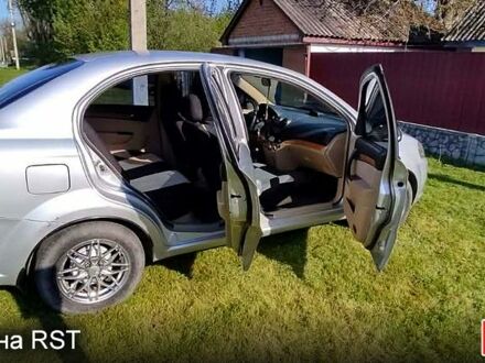 Серый Шевроле Авео, объемом двигателя 1.6 л и пробегом 210 тыс. км за 3800 $, фото 1 на Automoto.ua