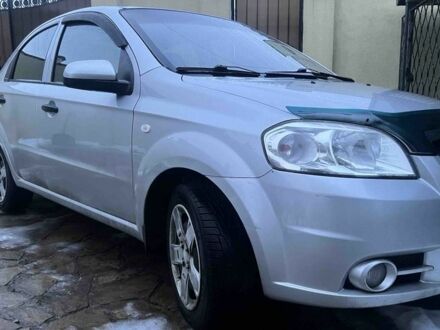 Сірий Шевроле Авео, об'ємом двигуна 1.5 л та пробігом 253 тис. км за 3500 $, фото 1 на Automoto.ua