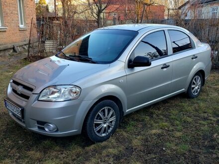 Серый Шевроле Авео, объемом двигателя 1.6 л и пробегом 258 тыс. км за 3900 $, фото 1 на Automoto.ua