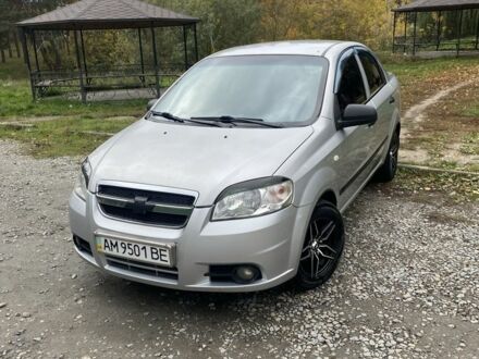 Серый Шевроле Авео, объемом двигателя 1.5 л и пробегом 235 тыс. км за 3900 $, фото 1 на Automoto.ua