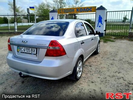 Серый Шевроле Авео, объемом двигателя 1.5 л и пробегом 315 тыс. км за 3700 $, фото 1 на Automoto.ua