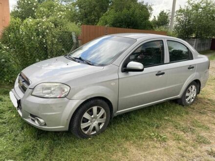 Сірий Шевроле Авео, об'ємом двигуна 1.5 л та пробігом 210 тис. км за 3800 $, фото 1 на Automoto.ua