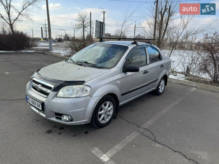 Серый Шевроле Авео, объемом двигателя 1.5 л и пробегом 215 тыс. км за 3100 $, фото 1 на Automoto.ua