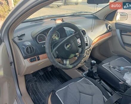 Серый Шевроле Авео, объемом двигателя 1.6 л и пробегом 250 тыс. км за 4000 $, фото 1 на Automoto.ua