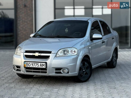 Серый Шевроле Авео, объемом двигателя 1.5 л и пробегом 230 тыс. км за 4350 $, фото 1 на Automoto.ua