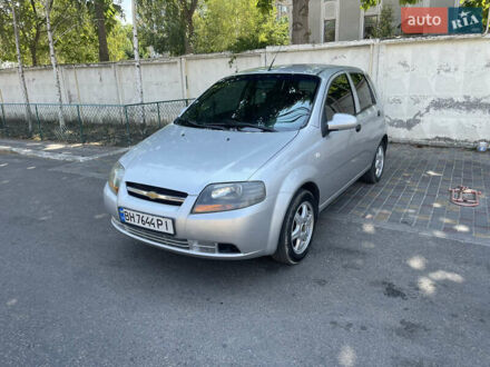 Сірий Шевроле Авео, об'ємом двигуна 1.5 л та пробігом 155 тис. км за 3300 $, фото 1 на Automoto.ua
