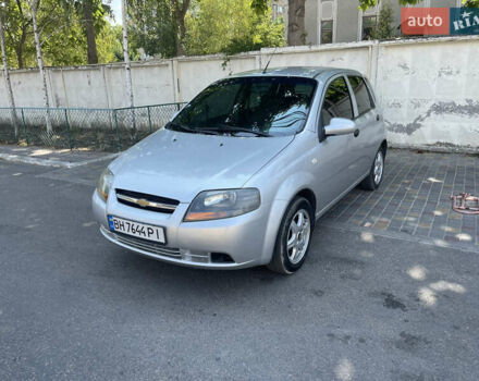 Серый Шевроле Авео, объемом двигателя 1.5 л и пробегом 155 тыс. км за 3300 $, фото 1 на Automoto.ua