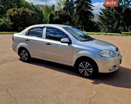Серый Шевроле Авео, объемом двигателя 1.5 л и пробегом 300 тыс. км за 3800 $, фото 1 на Automoto.ua