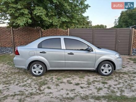 Серый Шевроле Авео, объемом двигателя 1.5 л и пробегом 23 тыс. км за 5400 $, фото 1 на Automoto.ua