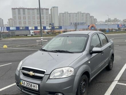 Серый Шевроле Авео, объемом двигателя 1.5 л и пробегом 204 тыс. км за 2800 $, фото 1 на Automoto.ua