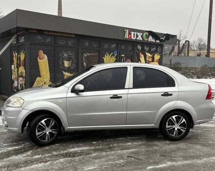 Сірий Шевроле Авео, об'ємом двигуна 1.5 л та пробігом 175 тис. км за 4000 $, фото 1 на Automoto.ua