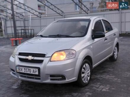 Серый Шевроле Авео, объемом двигателя 1.5 л и пробегом 220 тыс. км за 3550 $, фото 1 на Automoto.ua