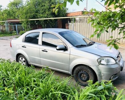 Сірий Шевроле Авео, об'ємом двигуна 1.5 л та пробігом 150 тис. км за 2400 $, фото 1 на Automoto.ua