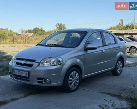 Серый Шевроле Авео, объемом двигателя 1.6 л и пробегом 178 тыс. км за 2900 $, фото 1 на Automoto.ua