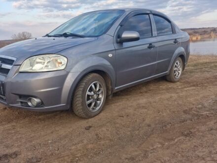 Сірий Шевроле Авео, об'ємом двигуна 0 л та пробігом 300 тис. км за 3891 $, фото 1 на Automoto.ua