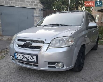 Серый Шевроле Авео, объемом двигателя 1.6 л и пробегом 300 тыс. км за 2900 $, фото 1 на Automoto.ua