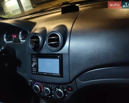 Сірий Шевроле Авео, об'ємом двигуна 1.5 л та пробігом 230 тис. км за 4200 $, фото 1 на Automoto.ua