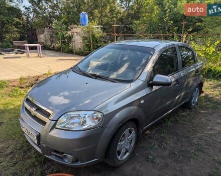 Серый Шевроле Авео, объемом двигателя 1.5 л и пробегом 230 тыс. км за 3000 $, фото 1 на Automoto.ua