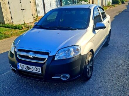 Сірий Шевроле Авео, об'ємом двигуна 1.5 л та пробігом 285 тис. км за 2500 $, фото 1 на Automoto.ua