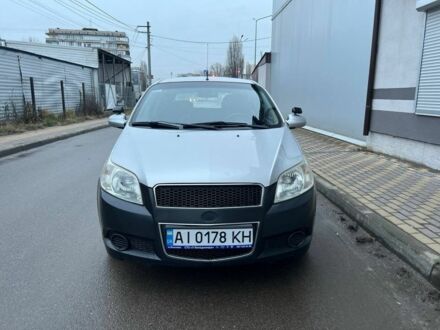 Серый Шевроле Авео, объемом двигателя 1.5 л и пробегом 230 тыс. км за 3200 $, фото 1 на Automoto.ua