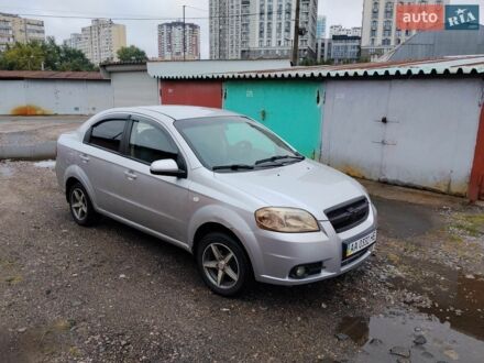 Серый Шевроле Авео, объемом двигателя 1.6 л и пробегом 210 тыс. км за 3400 $, фото 1 на Automoto.ua