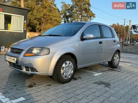 Серый Шевроле Авео, объемом двигателя 1.5 л и пробегом 200 тыс. км за 4200 $, фото 1 на Automoto.ua