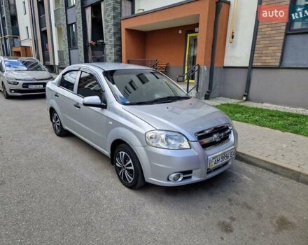 Серый Шевроле Авео, объемом двигателя 1.5 л и пробегом 300 тыс. км за 3800 $, фото 1 на Automoto.ua