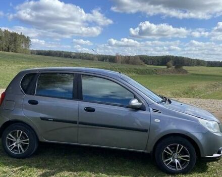 Серый Шевроле Авео, объемом двигателя 1.5 л и пробегом 165 тыс. км за 3459 $, фото 1 на Automoto.ua