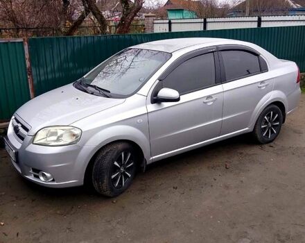 Серый Шевроле Авео, объемом двигателя 1.6 л и пробегом 230 тыс. км за 3800 $, фото 1 на Automoto.ua