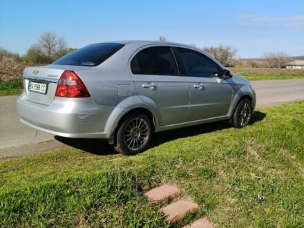 Серый Шевроле Авео, объемом двигателя 1.6 л и пробегом 200 тыс. км за 3900 $, фото 1 на Automoto.ua