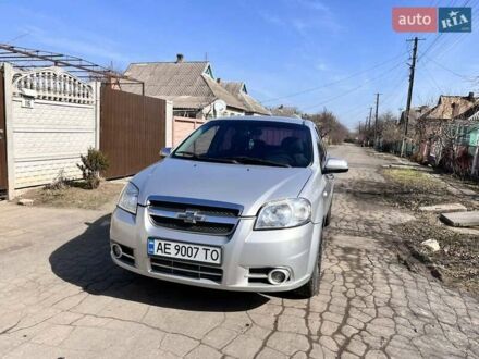 Серый Шевроле Авео, объемом двигателя 1.5 л и пробегом 264 тыс. км за 4000 $, фото 1 на Automoto.ua